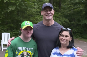 Gestul surprinzător făcut de John Cena, impresionat de drama unui tânăr refugiat ucrainean cu sindromul Down